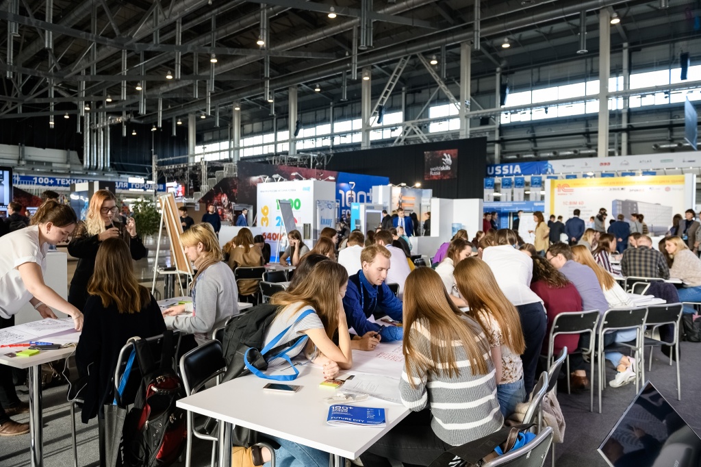 100+ Forum Russia