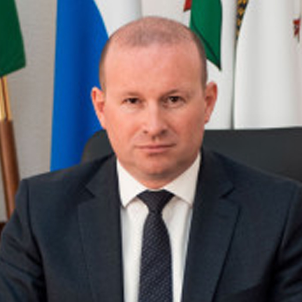 Мал, да удал