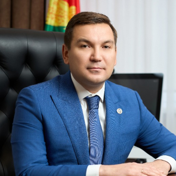 Мал, да удал
