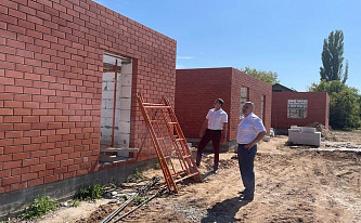 В Саратовской области построят 21 новый дом для работников соцсферы и АПК